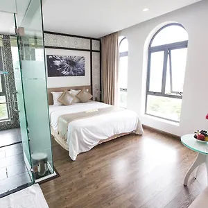 Hotel Flora &, Da Nang